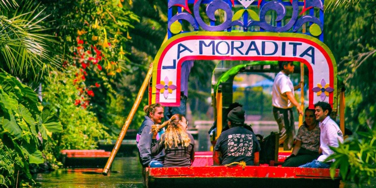 Xochimilco diferente: experiencias únicas más allá de las trajineras.